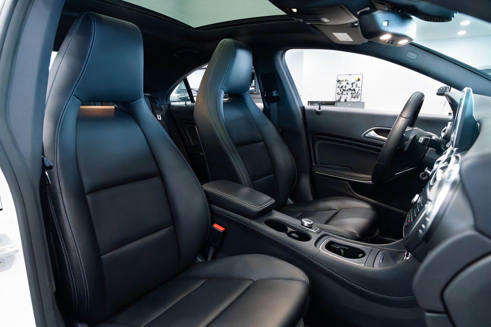 Used 2016 Mercedes-Benz CLA 250 4MATIC image 25