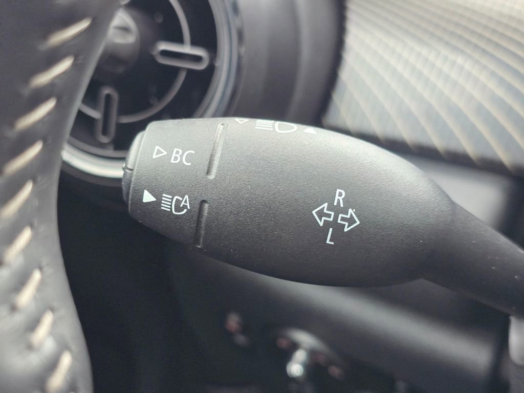 Used 2024 MINI Cooper SE w/ MINI Resolute Edition image 34