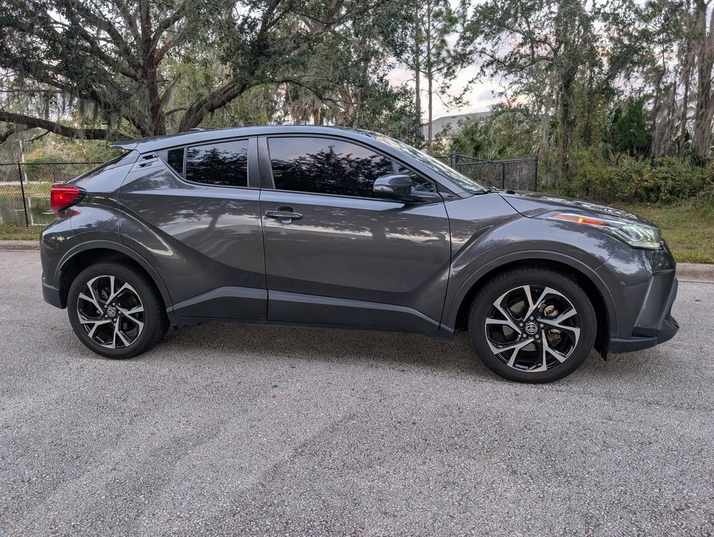 Used 2021 Toyota C-HR XLE image 10