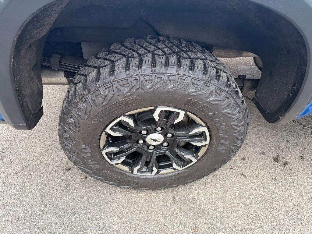 Used 2023 Chevrolet Silverado 1500 ZR2 w/ Technology Package image 10