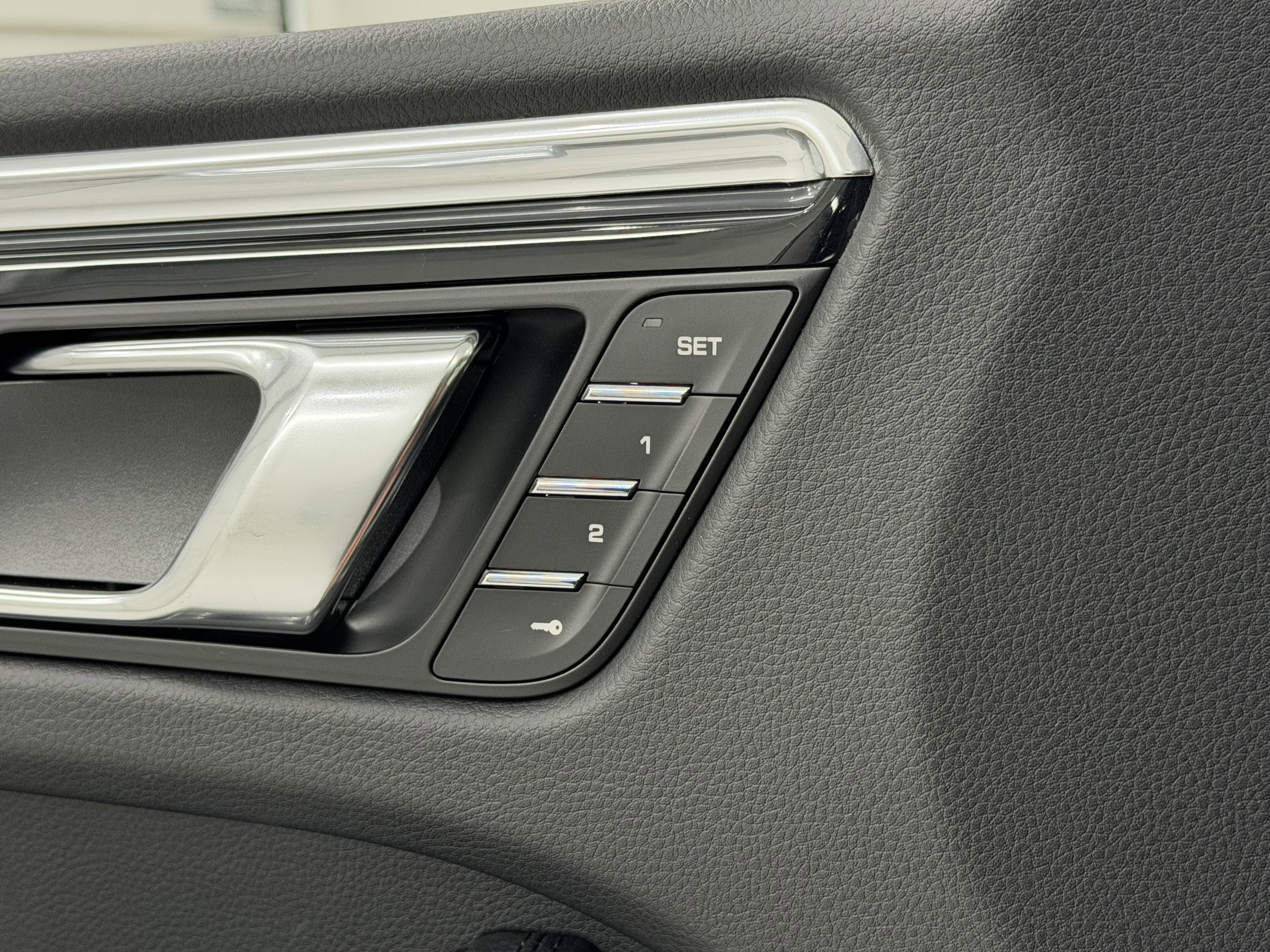 New 2026 Porsche Macan S image 29