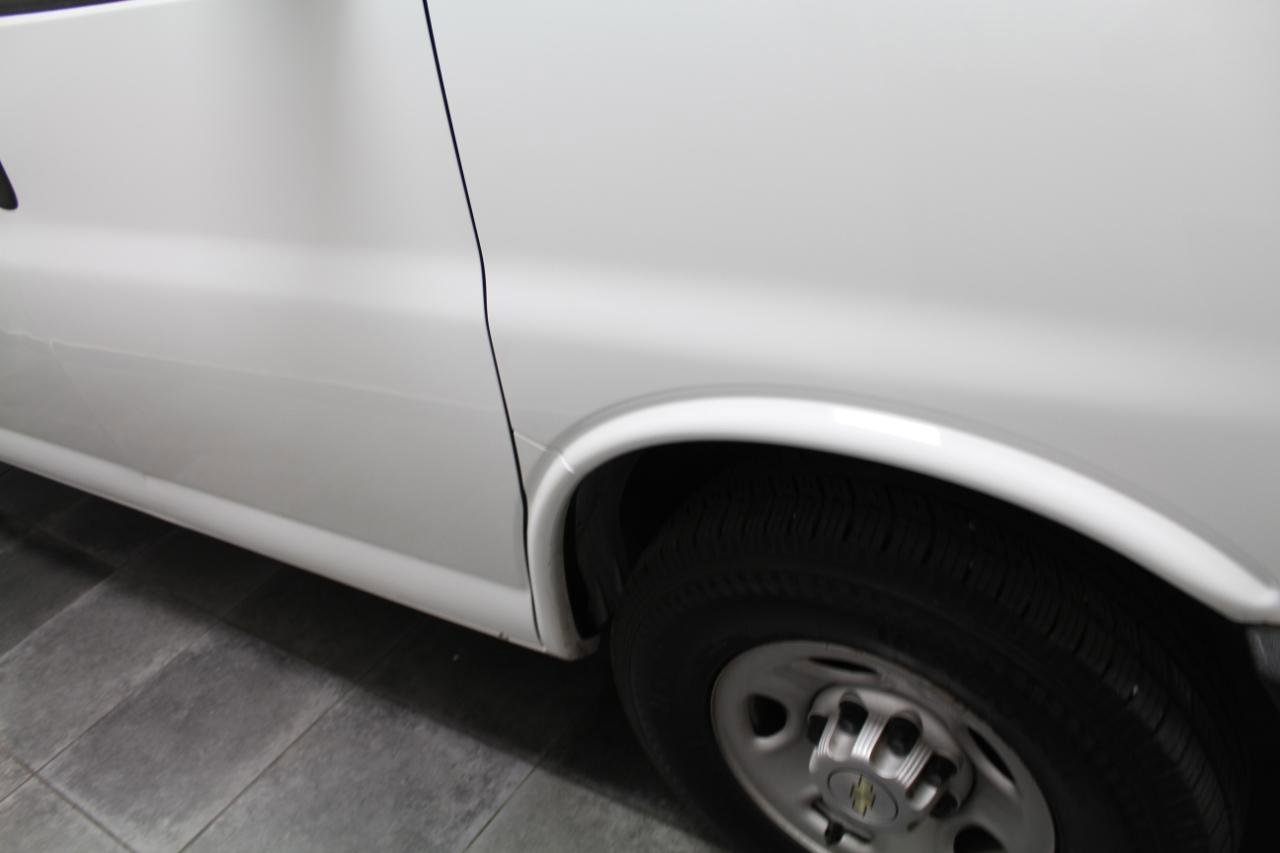 Used 2020 Chevrolet Express 2500 RWD image 31