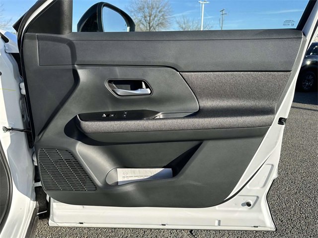 New 2026 Nissan Kicks SV w/ SV Premium Package image 8