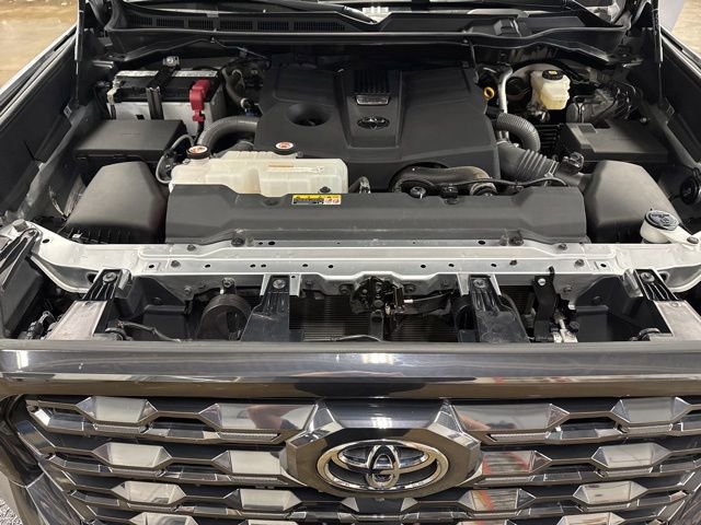 Used 2023 Toyota Tundra Platinum AWD/4WD image 31