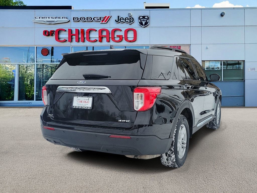 Used 2023 Ford Explorer XLT image 4