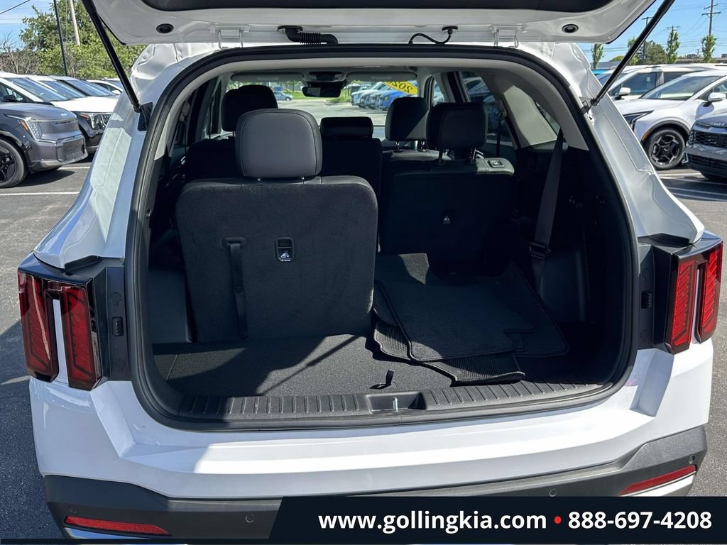Certified 2026 Kia Sorento S AWD/4WD image 9