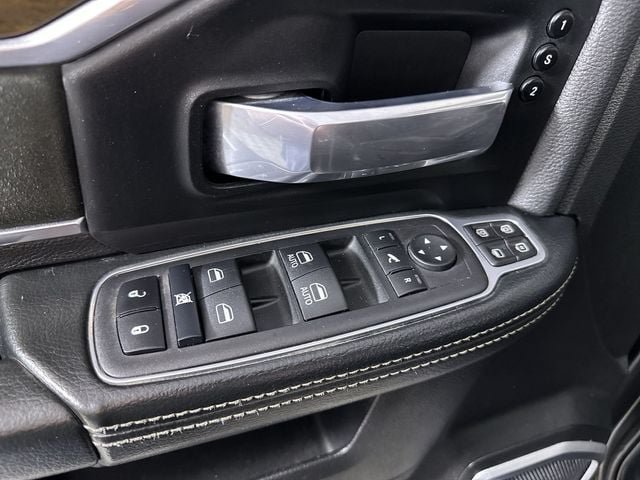 Used 2024 RAM 2500 Laramie AWD/4WD image 24