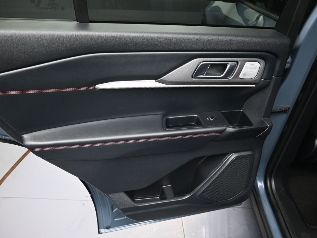 Used 2025 Ford Explorer ST w/ Sun And Sound Package image 30