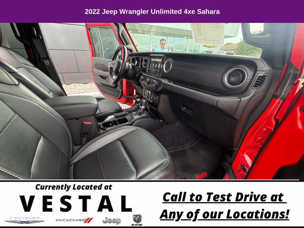 Used 2022 Jeep Wrangler Unlimited Sahara AWD/4WD image 28