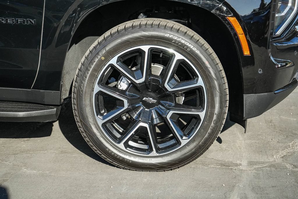 Used 2025 Chevrolet Suburban RST AWD/4WD image 10