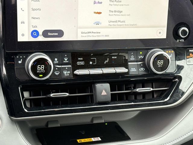 Used 2024 Toyota Highlander XLE image 22