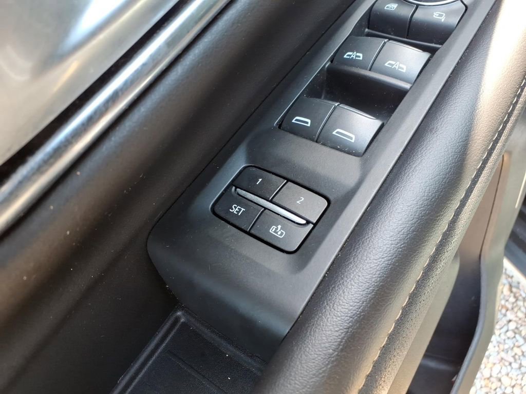 Used 2022 Chevrolet Tahoe Premier w/ Texas Edition AWD/4WD image 19