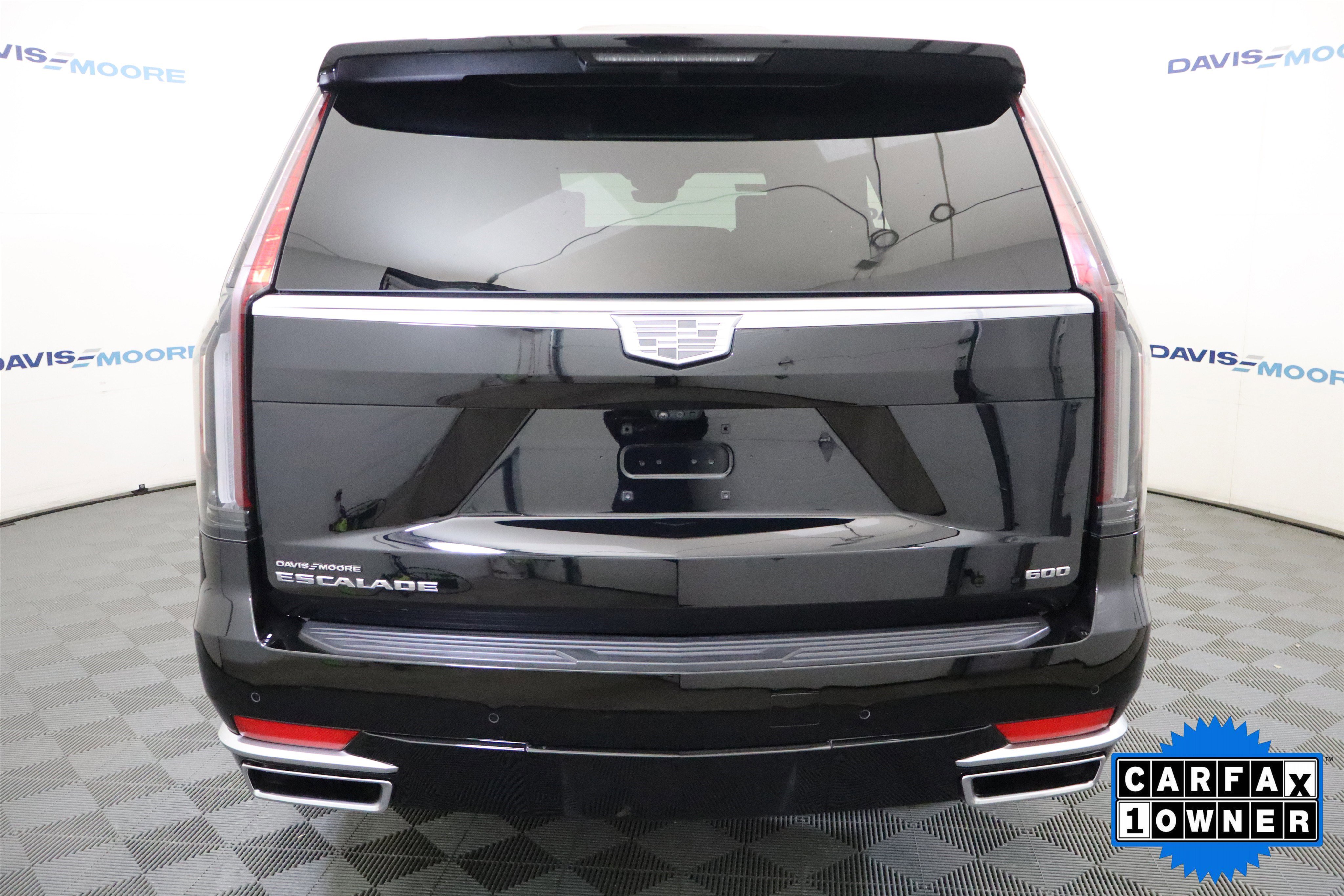 Used 2023 Cadillac Escalade ESV Premium Luxury w/ LPO, Radiant Package image 8