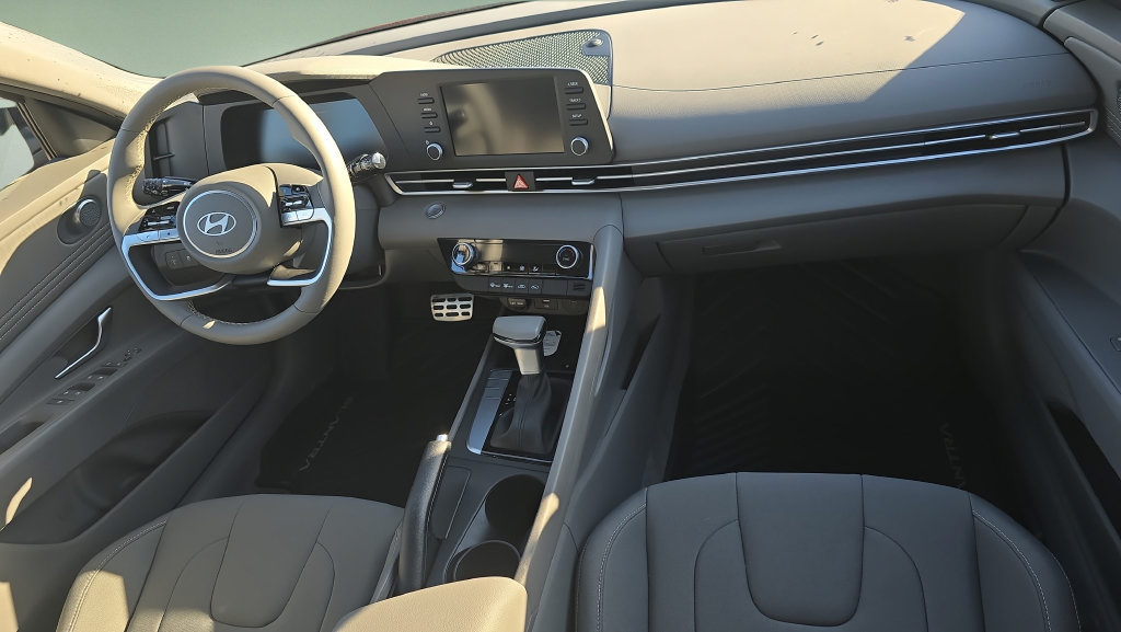 Certified 2026 Hyundai Elantra Sport FWD image 18