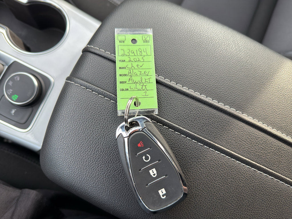 Used 2025 Chevrolet Blazer LT image 26