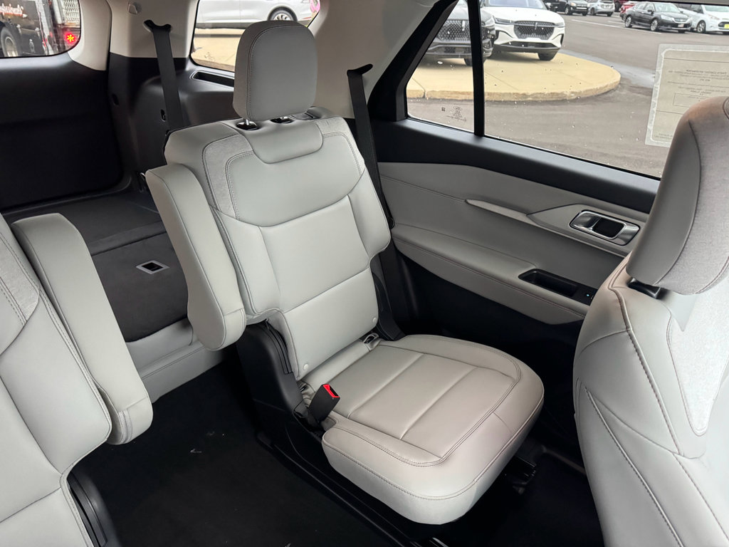 New 2026 Ford Explorer Active image 17