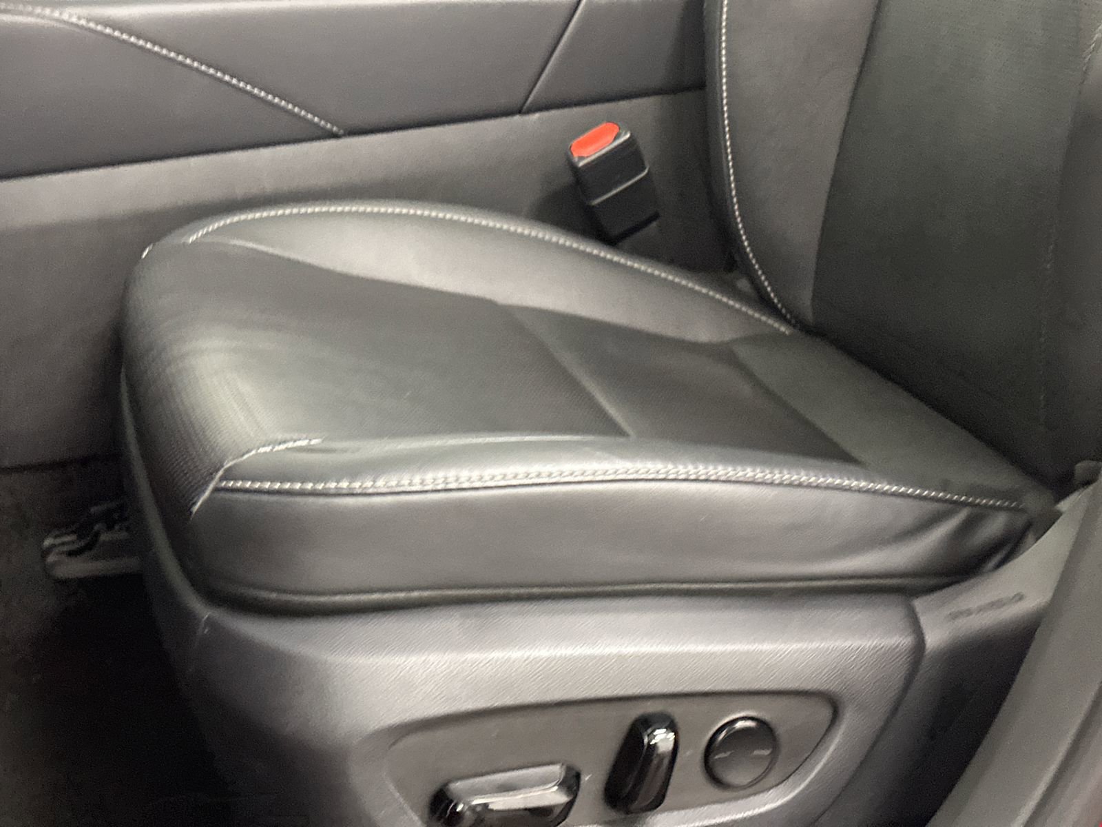 Used 2023 Lexus RX 350 Premium Plus w/ Cold Area Package image 16