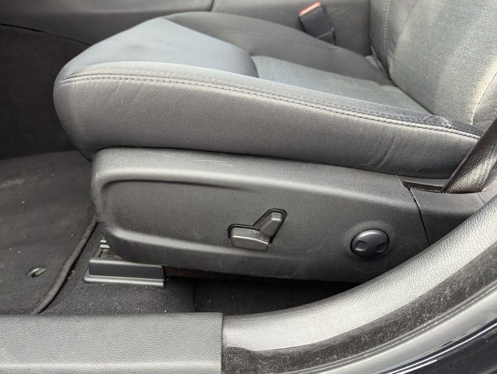 Used 2022 Chrysler 300 Touring image 13