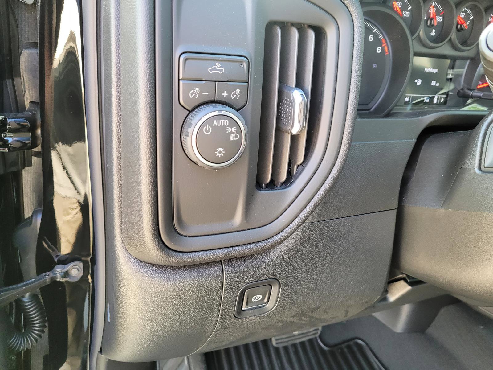 New 2026 Chevrolet Silverado 1500 Custom w/ Turbomax Blackout Package RWD image 16