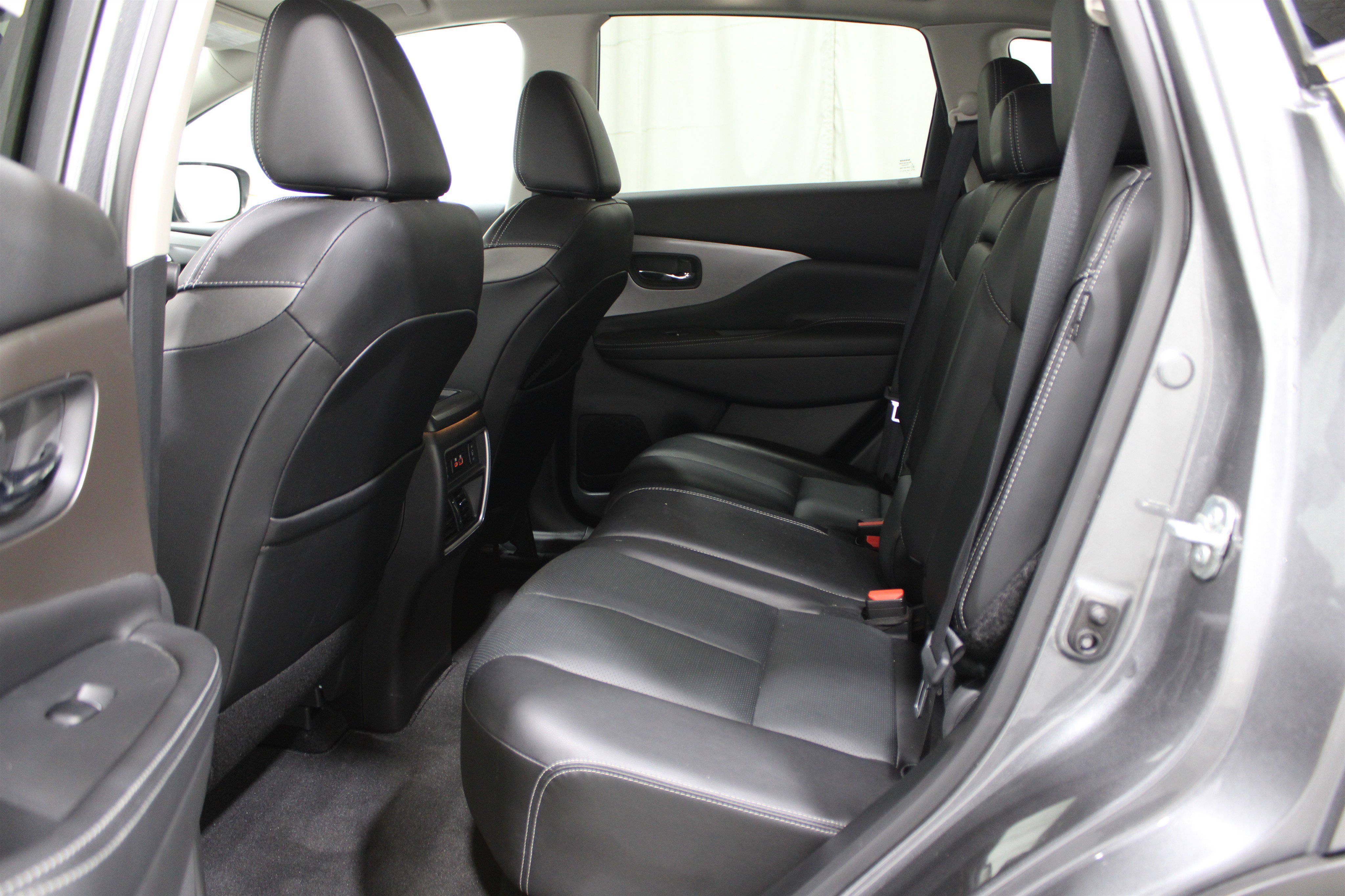 Used 2023 Nissan Murano SL w/ SL Moonroof Package image 27