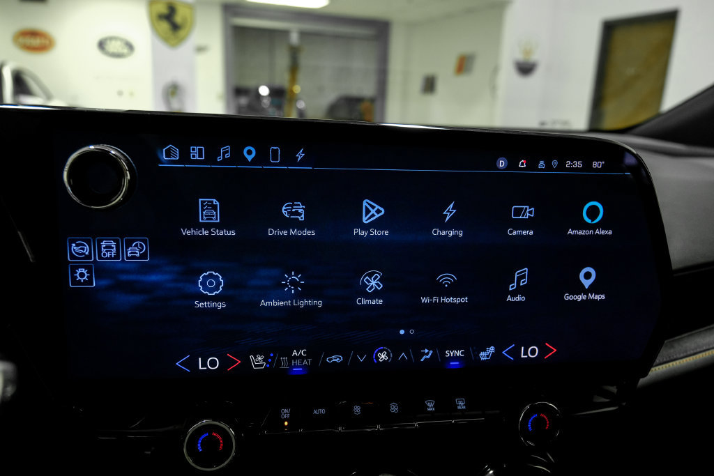 Used 2024 Chevrolet Blazer EV RS RWD image 38