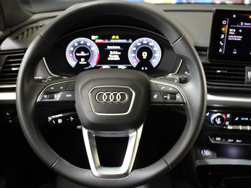 Certified 2025 Audi Q5 2.0T Premium w/ Convenience Plus Package image 14
