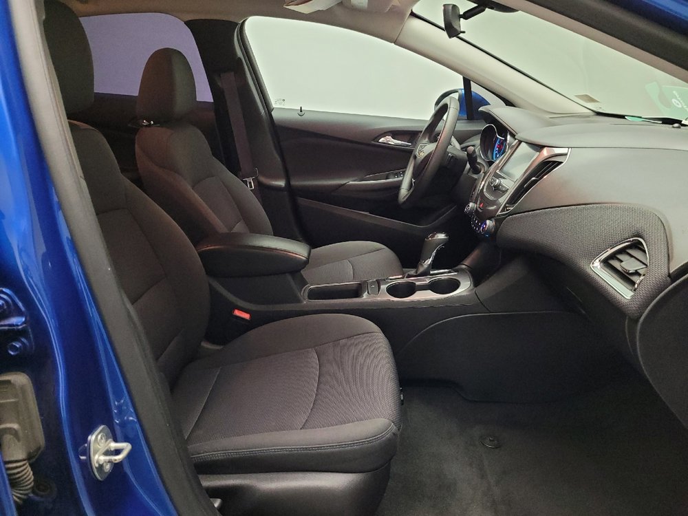 Used 2017 Chevrolet Cruze LT w/ Convenience Package image 21