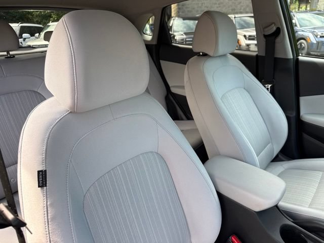 Used 2023 Hyundai Kona SEL AWD/4WD image 25