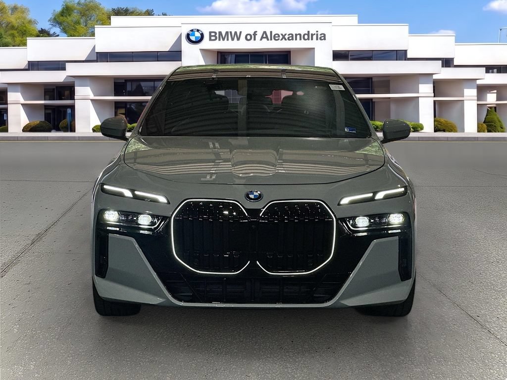 New 2026 BMW i7 eDrive50 w/ M Sport Package RWD image 2