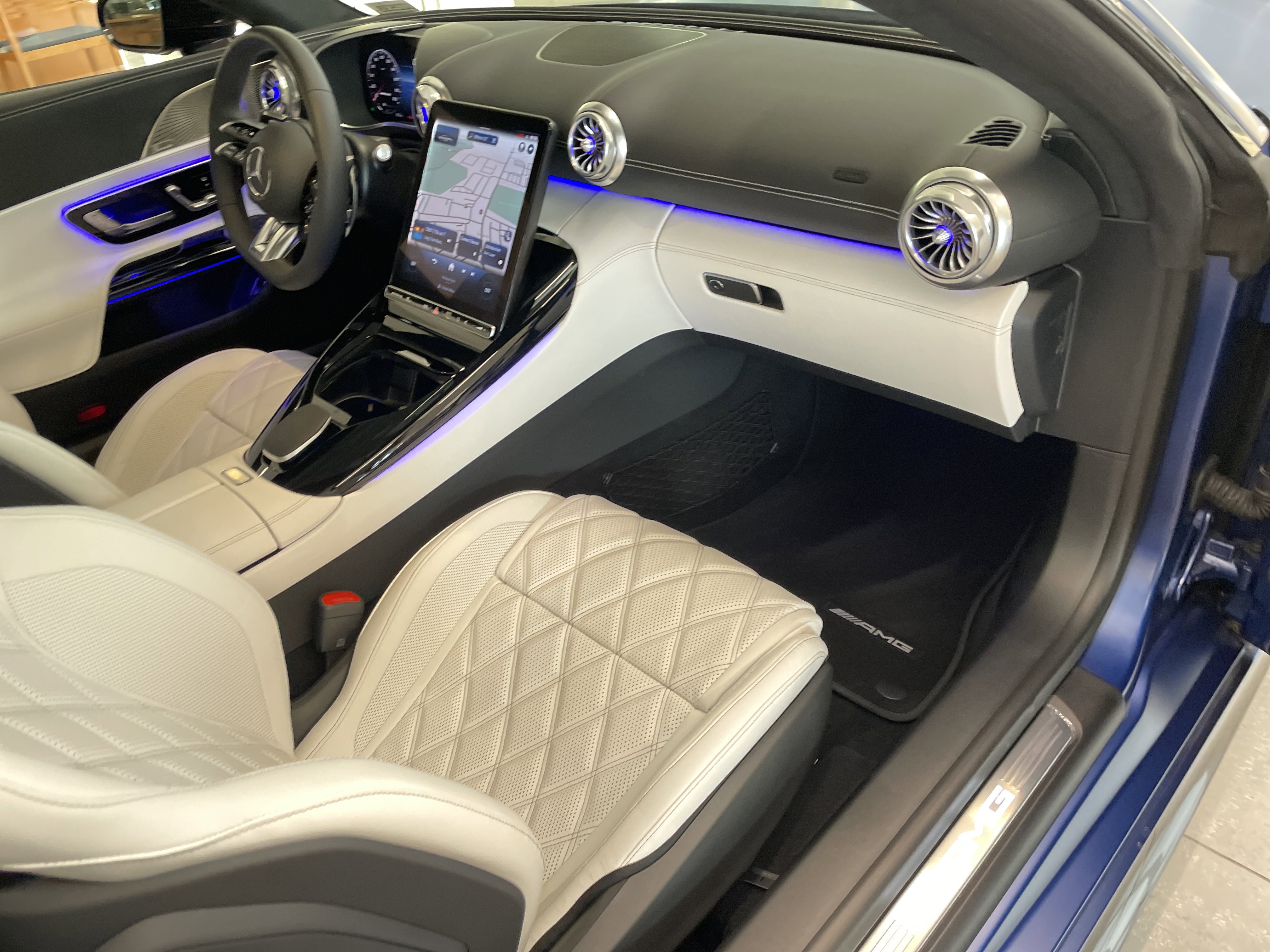 Certified 2025 Mercedes-Benz AMG GT 55 w/ Driver Assistance Package image 40