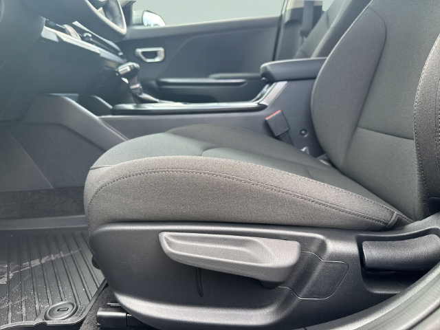 New 2026 Kia K4 FWD image 25