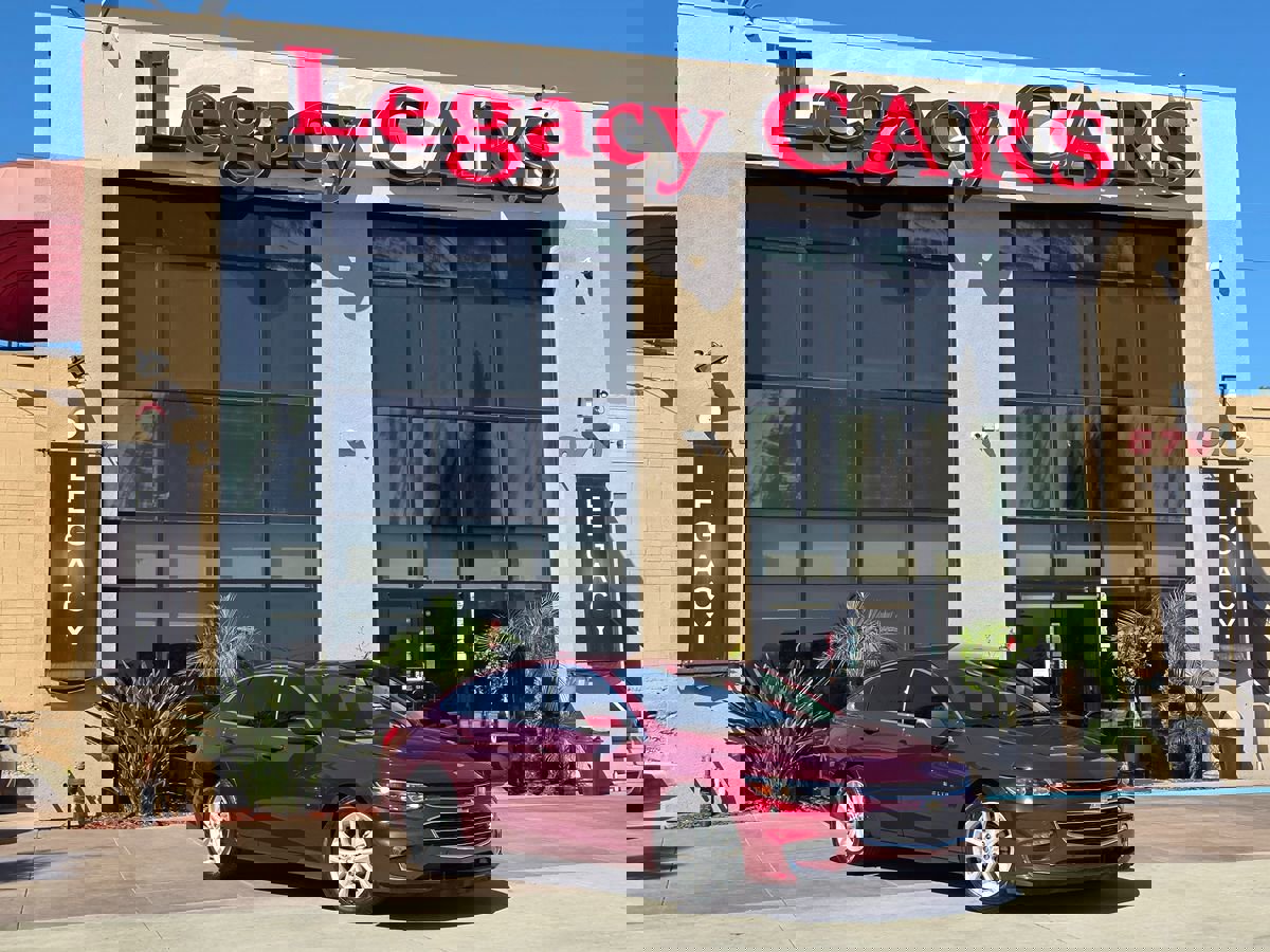 Used 2016 Chevrolet Malibu LT w/ Driver Confidence Package image 2