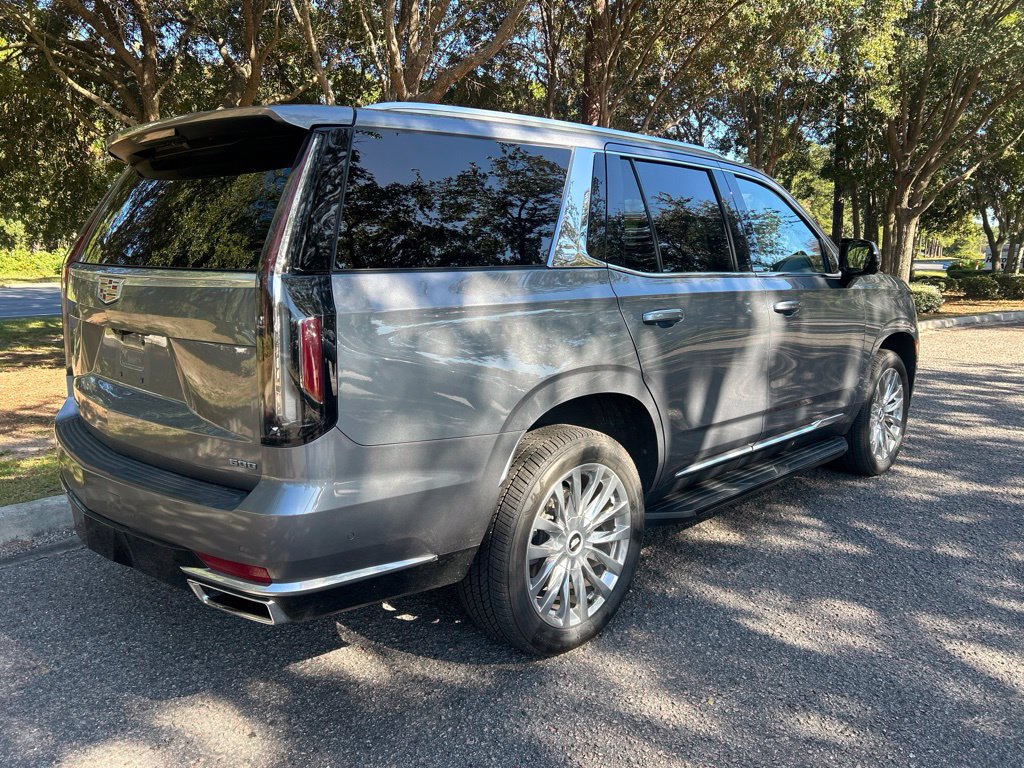 Used 2021 Cadillac Escalade Premium Luxury AWD/4WD image 6