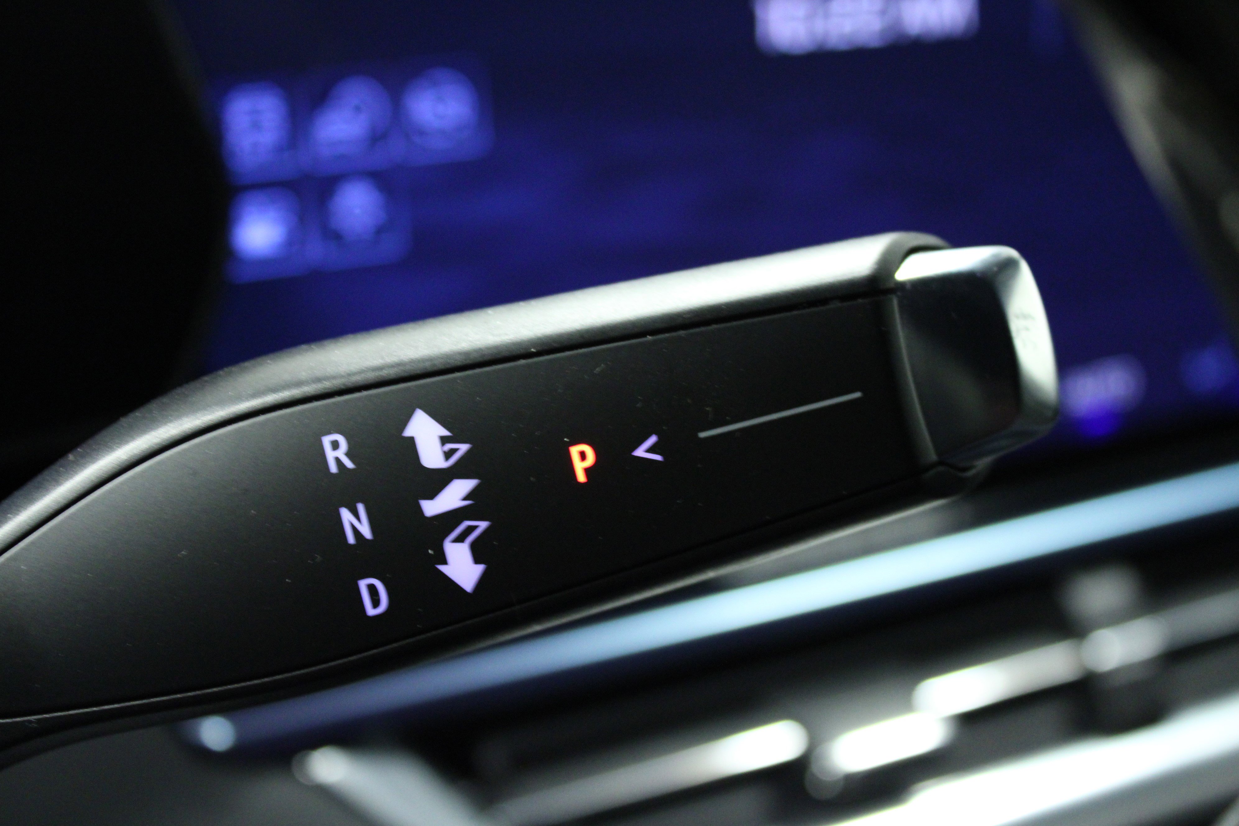 Used 2025 Chevrolet Equinox EV LT w/ Convenience Package image 23