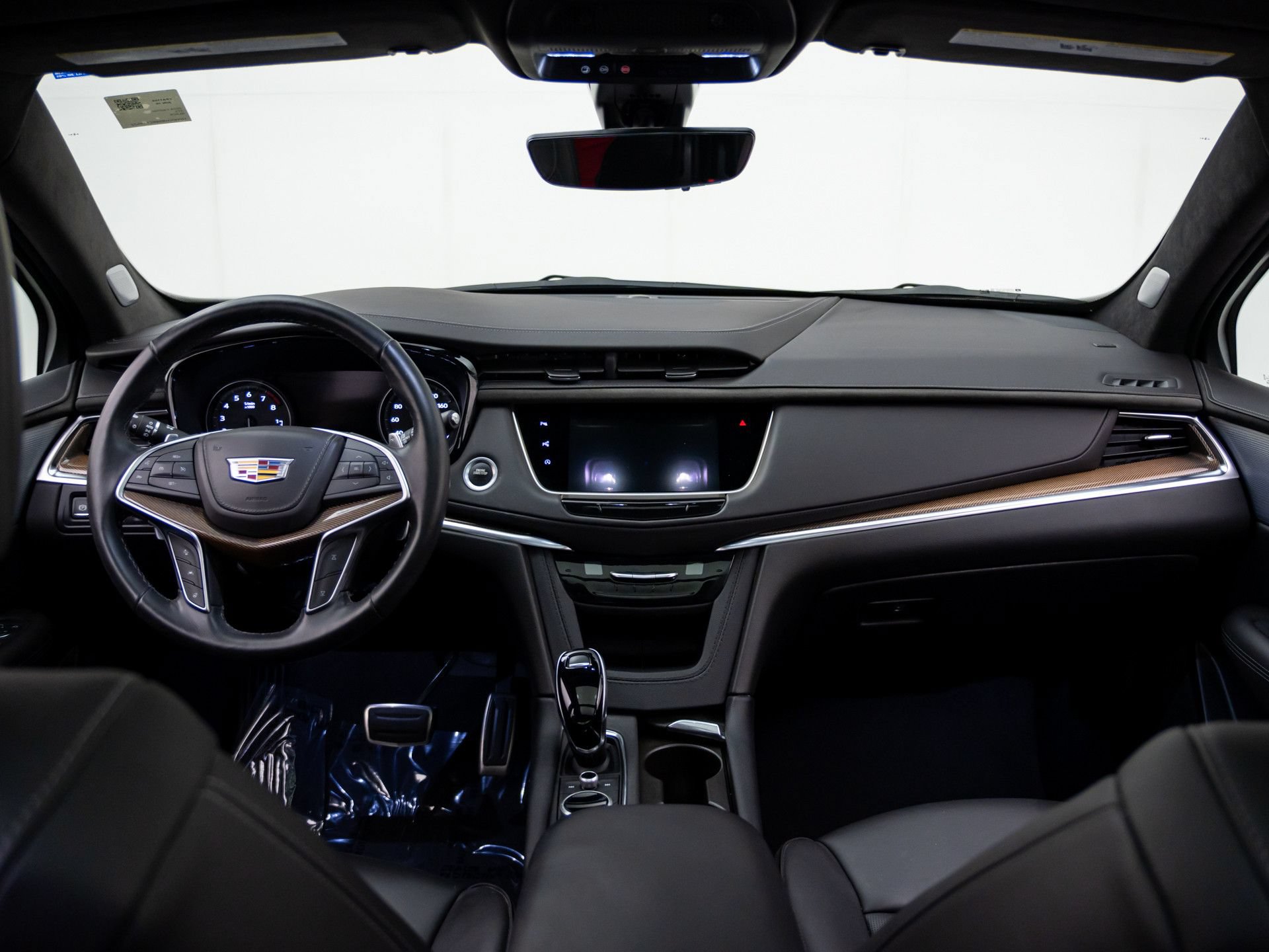 Certified 2024 Cadillac XT5 Sportv w/ Platinum Package AWD/4WD image 10