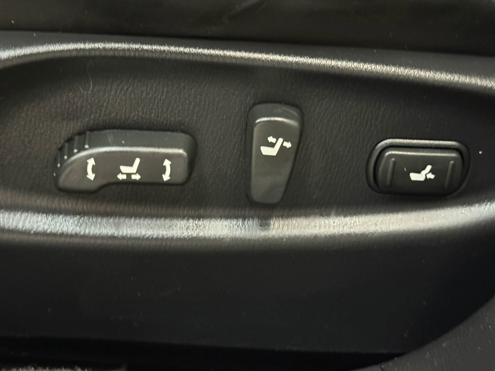 Used 2012 INFINITI M37 w/ Premium Pkg image 24