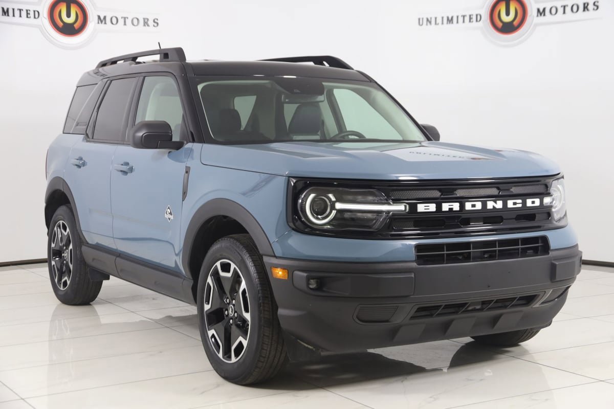 Used 2023 Ford Bronco Sport Outer Banks w/ Tech Package AWD/4WD image 18