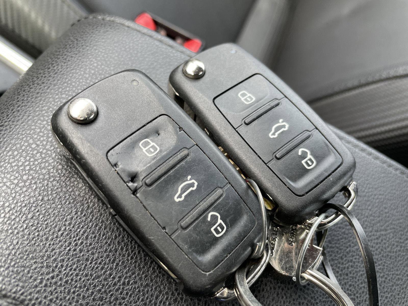 Used 2018 Volkswagen Beetle 2.0T S w/ Style & Comfort Package For S image 33