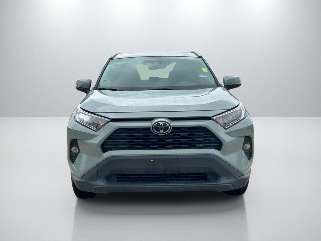 Used 2019 Toyota RAV4 XLE w/ Convenience Package AWD/4WD image 2