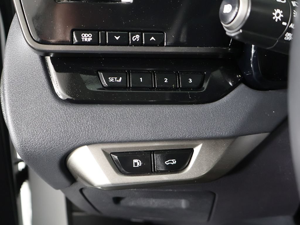 Used 2023 Lexus RX 350h w/ Accessory Package (2T) AWD/4WD image 36