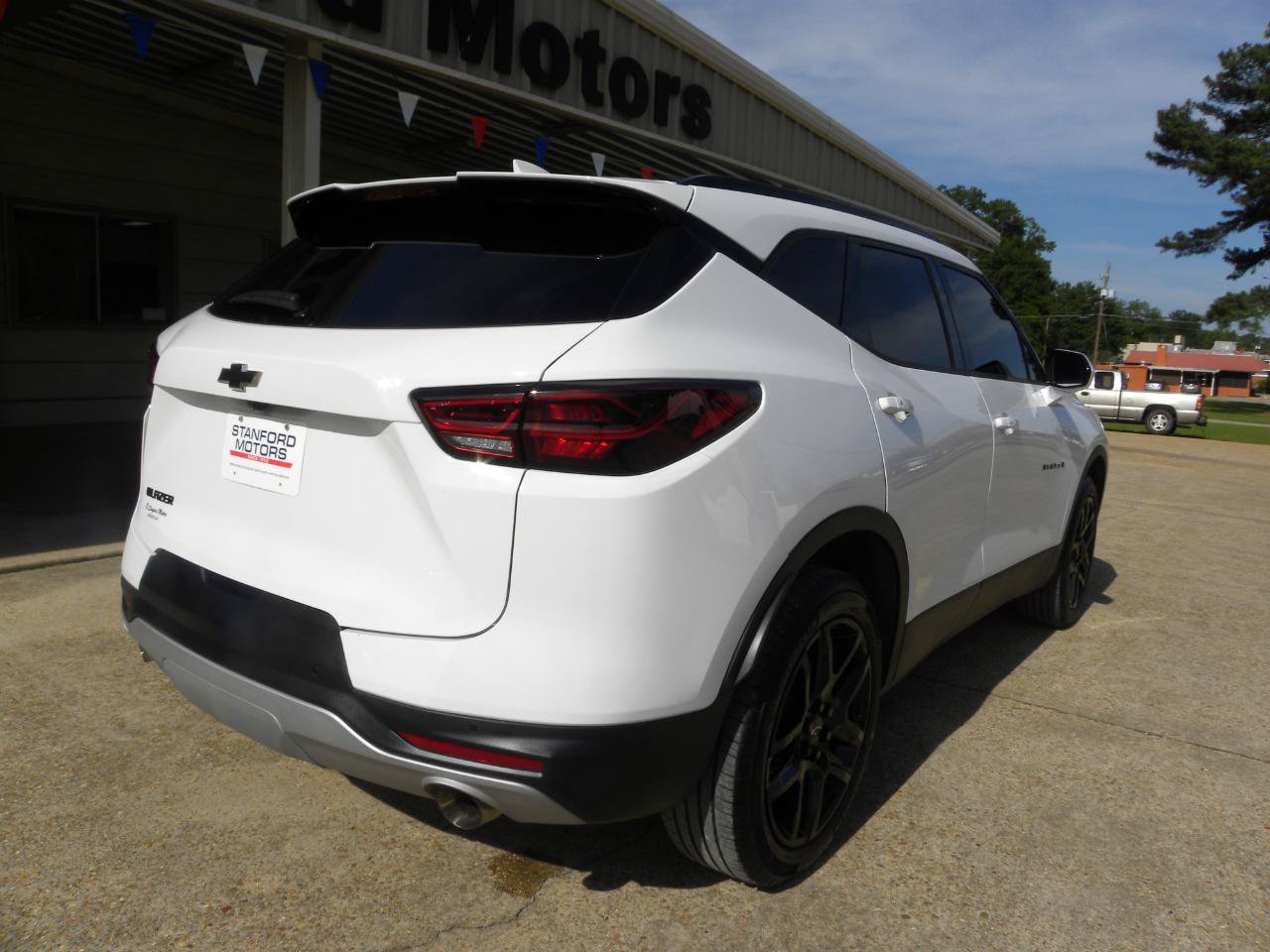 Used 2024 Chevrolet Blazer LT w/ Convenience Package FWD image 6