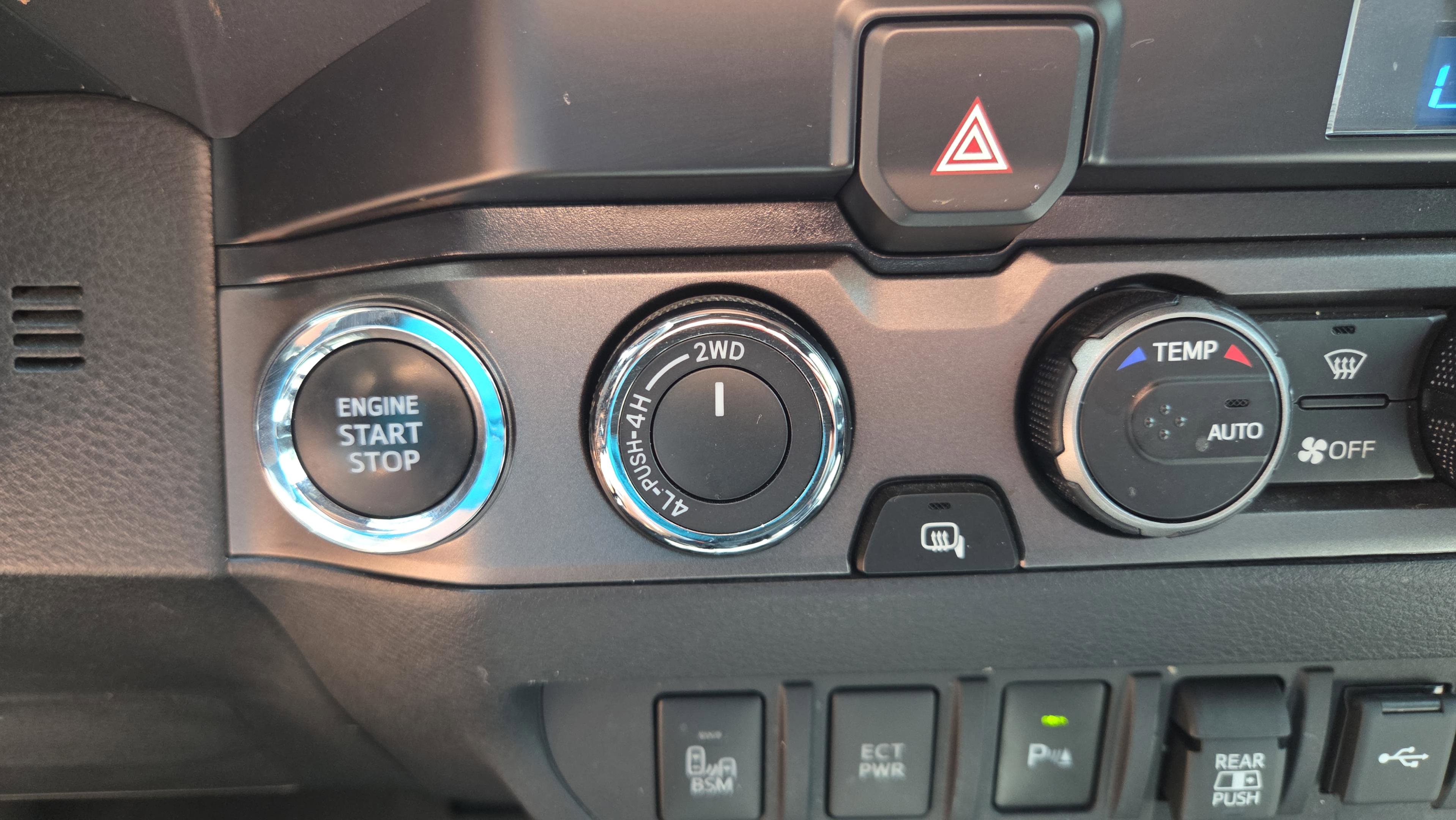 Certified 2023 Toyota Tacoma TRD Off-Road w/ Technology Package AWD/4WD image 24