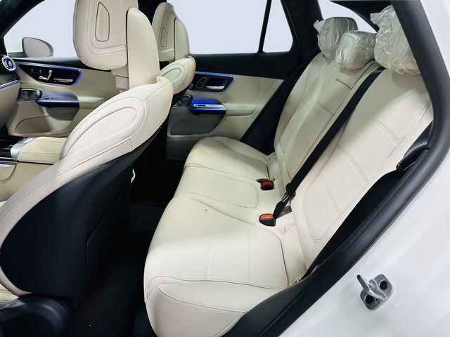 Used 2026 Mercedes-Benz GLC 300 4MATIC image 7