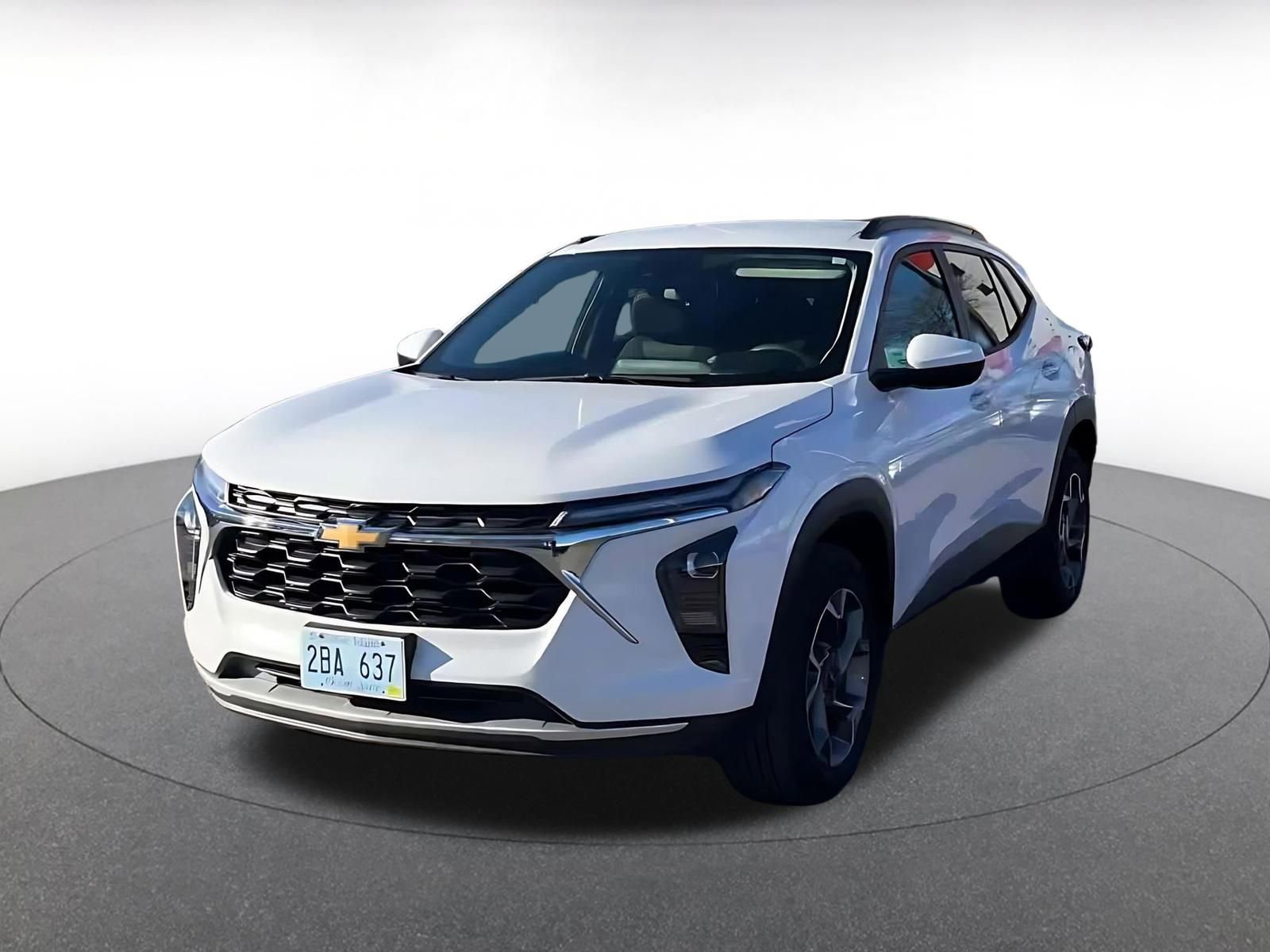 Used 2025 Chevrolet Trax LT image 4