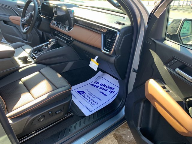 New 2026 GMC Canyon AT4 w/ AT4 Premium Package image 12