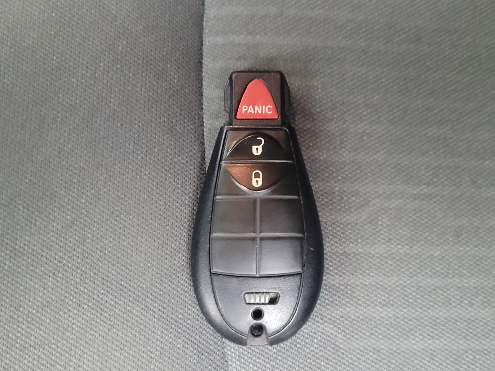 Used 2022 RAM 1500 Classic SLT image 32