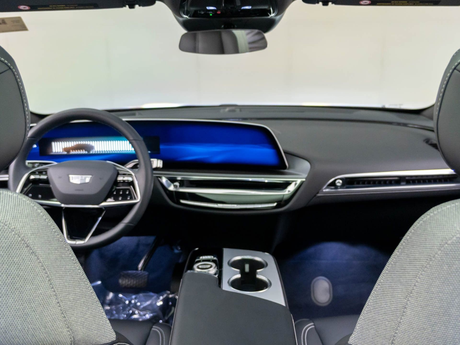 Certified 2024 Cadillac Lyriq Tech AWD/4WD image 12