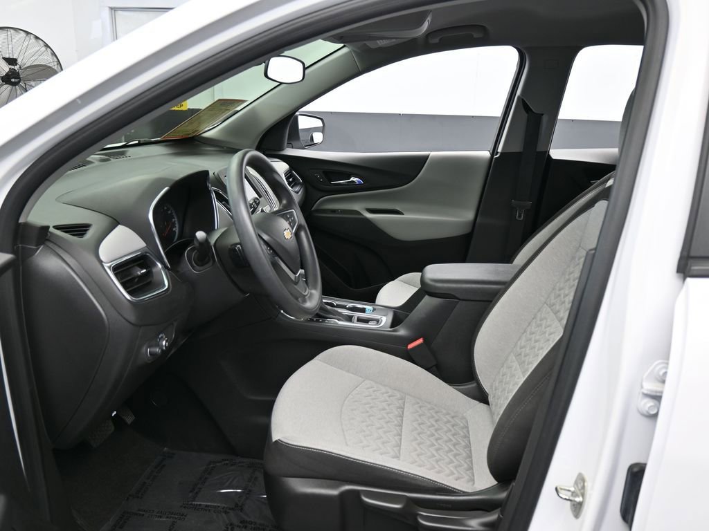 Used 2023 Chevrolet Equinox LS image 11