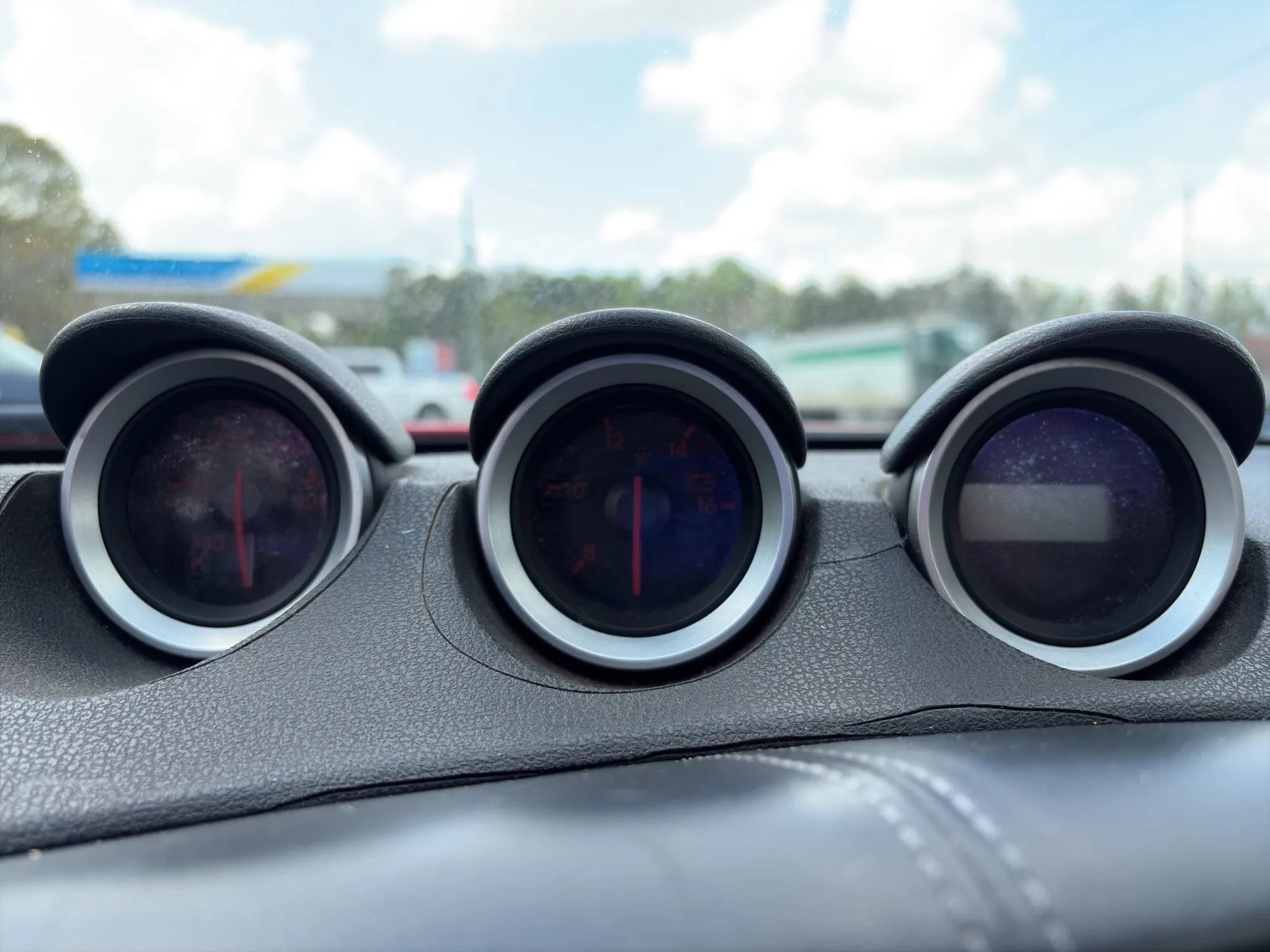 Used 2009 Nissan 370Z Touring image 13