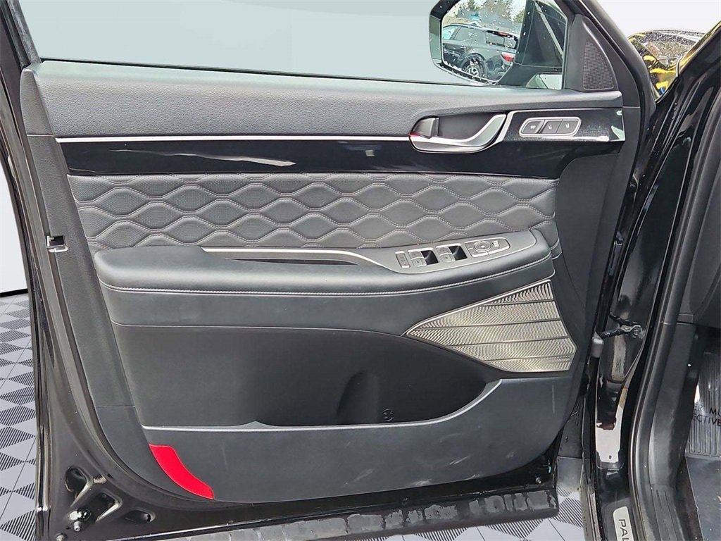 Used 2022 Hyundai Palisade Calligraphy w/ Winter Package image 10